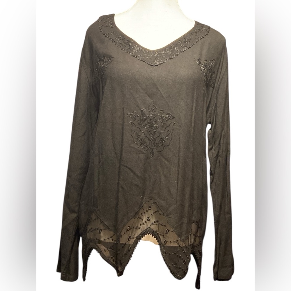 Chic Black Embroidered Long Sleeve Top